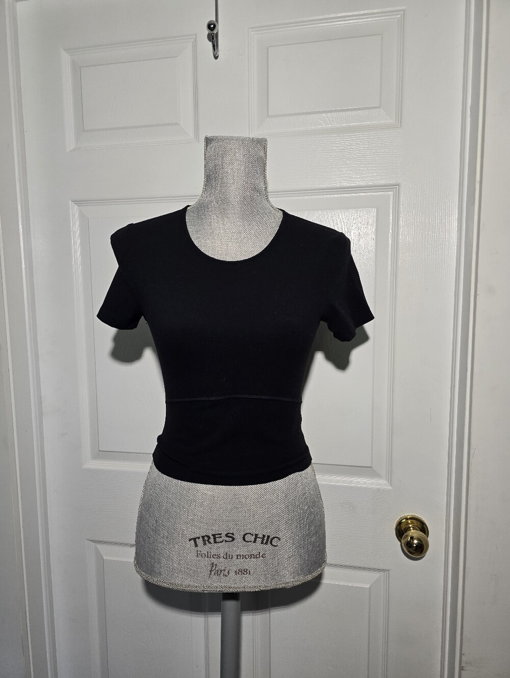 TNA Aritzia Athletic Top - Picture 1 of 4